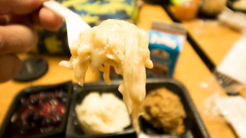 Illustration for article titled School Cafeteria Thanksgiving: The Kotaku Review